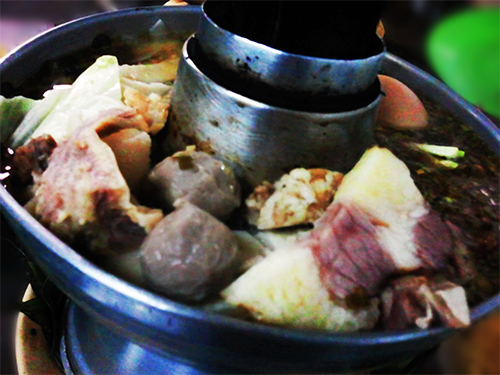 Chiếc Cù Lao đặc biệt dùng thưởng thức Lẩu Trâu tại Long Xuyên